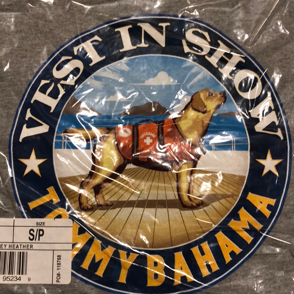 BRAND NEW GRAPHIC TEE IN PACKAGE